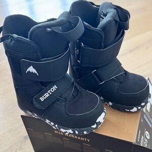 Like New Burton snow boots 12C